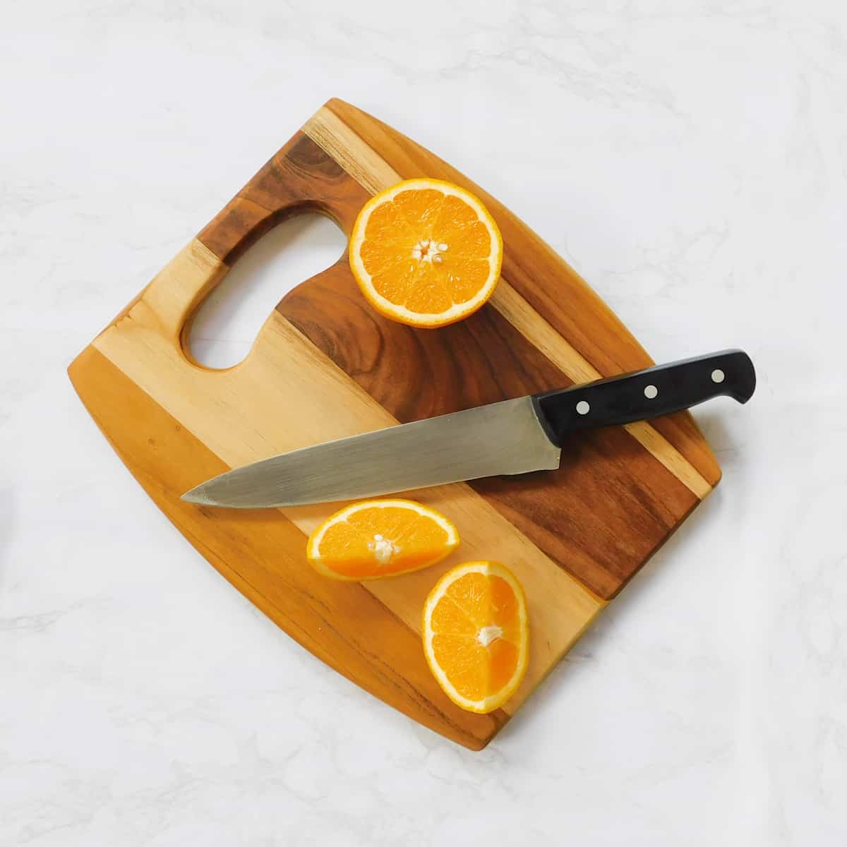 Small Barrel-Shaped Cutting Board Made of Teak